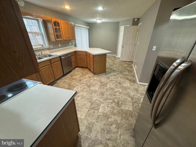 Building Photo - 346 Saddleback Ln