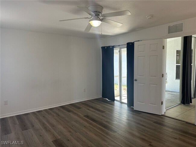 Building Photo - 2212 NW 18th Ave