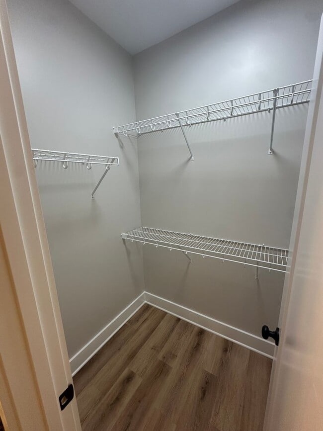 Building Photo - BRAND NEW 3 Bedroom Apartment in Shelbyville!