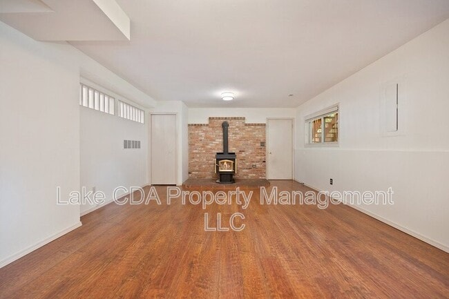 Building Photo - 12616 N Emerald Dr
