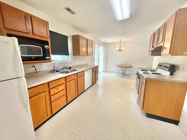 Building Photo - 214 Beaver St