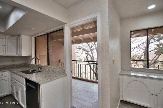 Building Photo - 5711 Mira Grande Dr