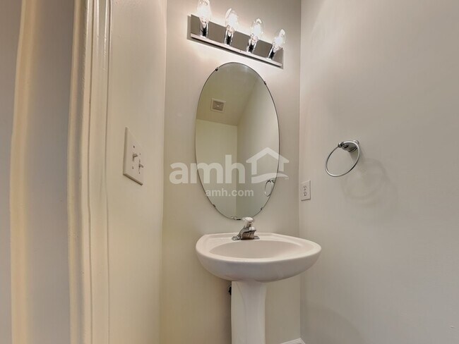 Building Photo - 5202 Carriage Woods Dr