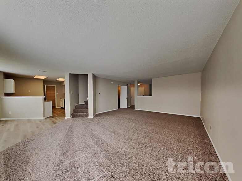 Building Photo - 7771 Mistflower Ln