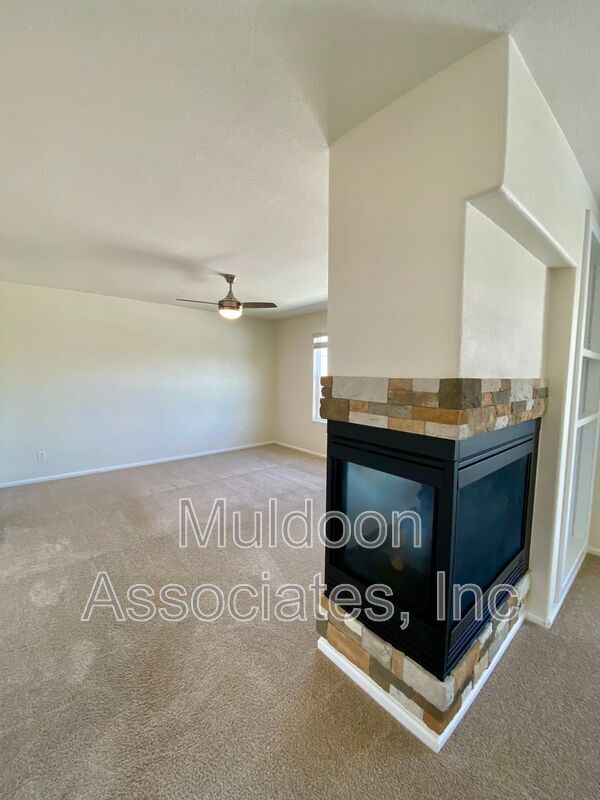 Building Photo - 7605 Dobbs Dr
