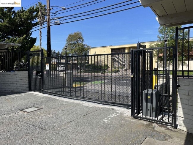 Building Photo - 1651 Detroit Ave