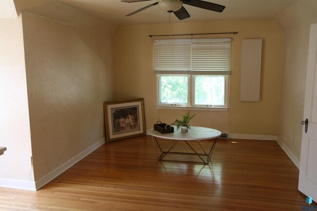Building Photo - 620 E Wiswall Pl