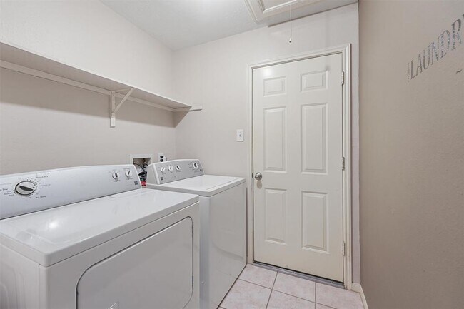 Building Photo - 26893 Palace Pines Dr