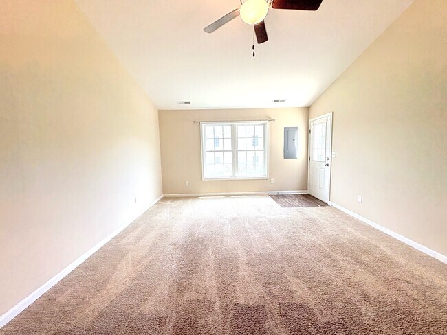Building Photo - 9 Jackmia Way