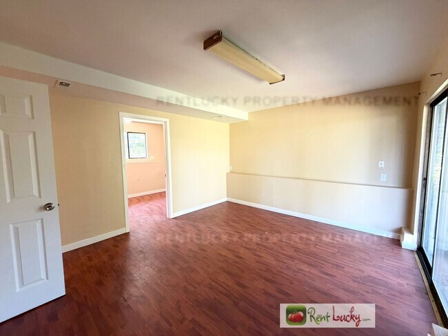 Building Photo - 2516 S 284th St