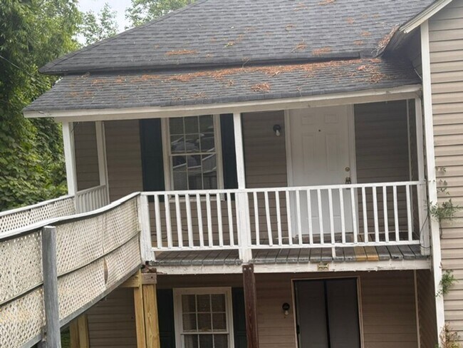 Building Photo - 1203 Houston St