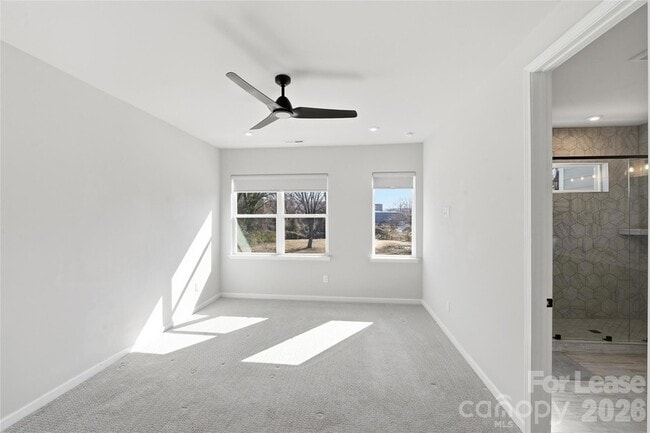 Building Photo - 423 Vinroot Aly