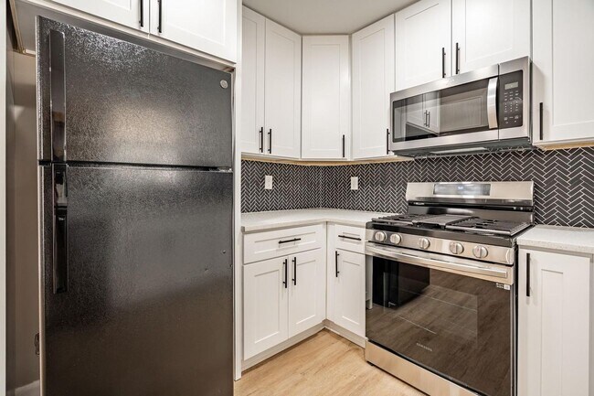 Building Photo - 375 Dollar Mill Rd SW