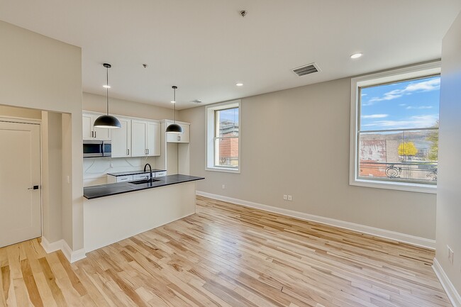 Primary Photo - Lackawanna Ave