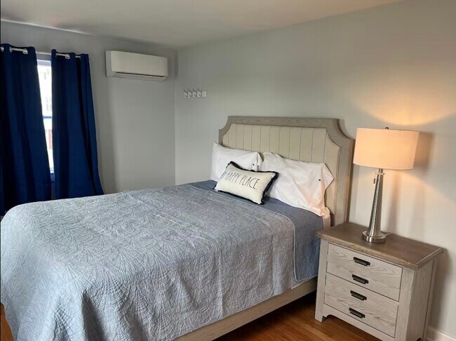 Building Photo - 300 Ocean St