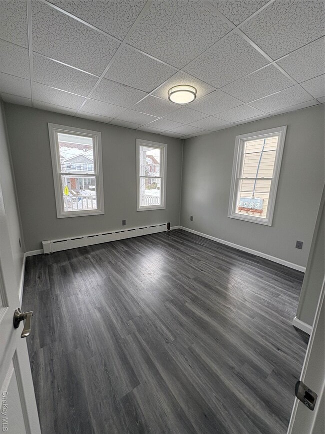 Building Photo - 142 Smith St