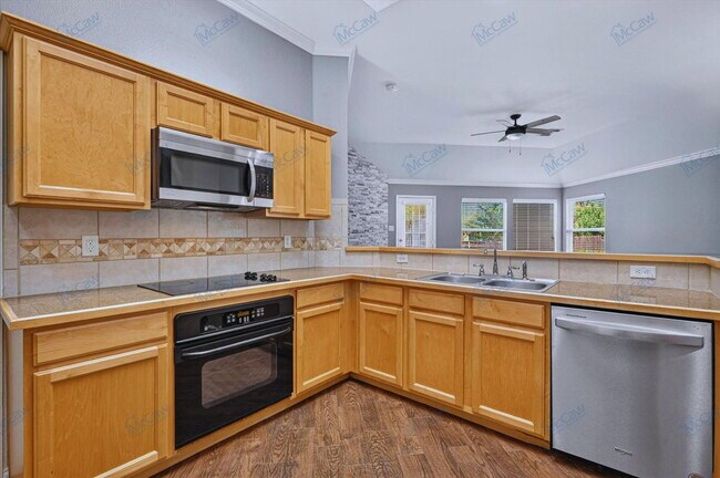 Building Photo - 9917 Channing Rd