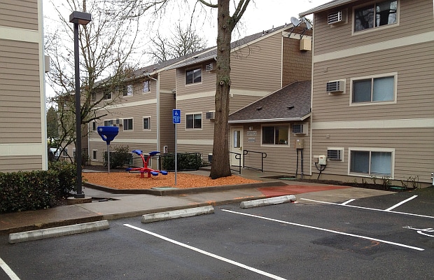 Primary Photo - Crestview Court Apartments