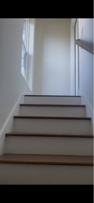 Building Photo - 102 Cayce Valley Dr