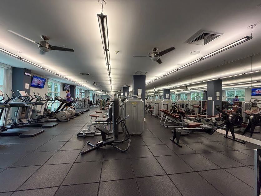 Building Photo - 2000 N Bayshore Dr