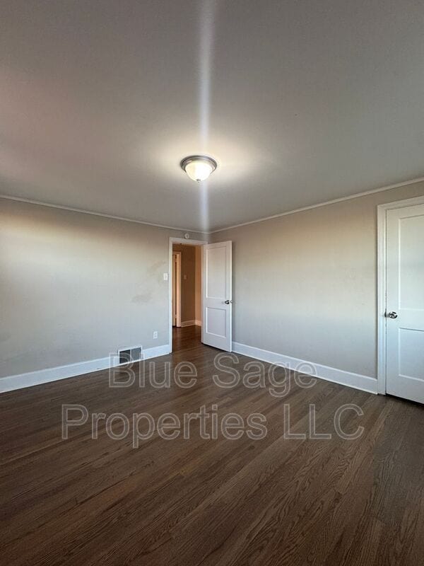 Building Photo - 279 Westpark Ln