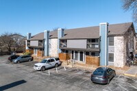 Building Photo - Moss Landing
