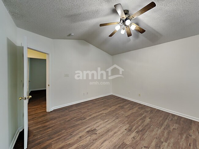 Building Photo - 7739 Sullivans Trace Dr