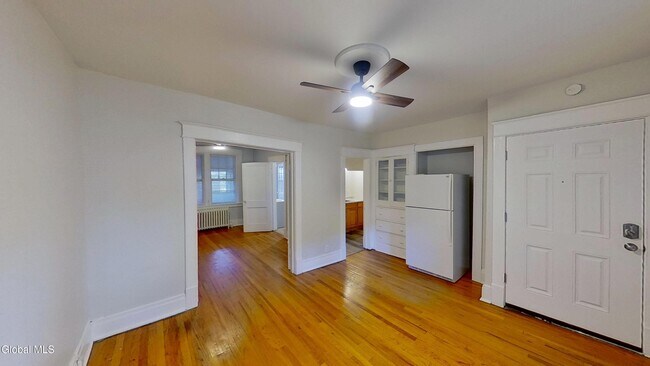 Building Photo - 568 Park Ave