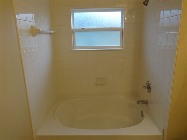 Building Photo - 6421 Pinewood Hills Dr