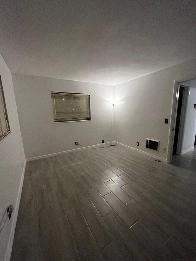 Building Photo - 201 S J St