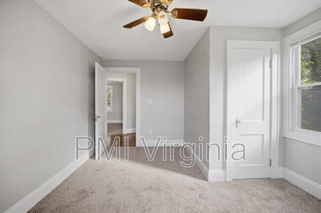 Building Photo - 1906 Montclair Ave