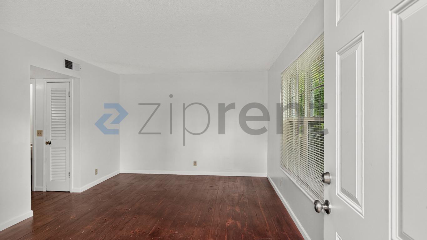 Building Photo - 628 Netherlands Dr
