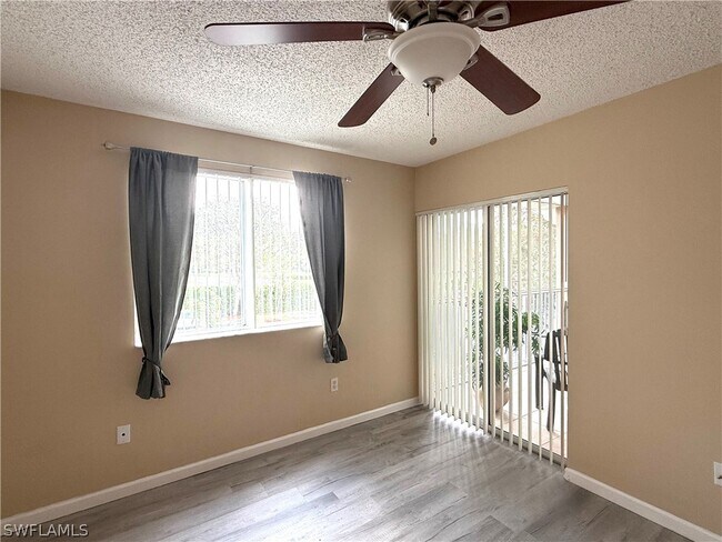 Building Photo - 1865 Florida Club Dr