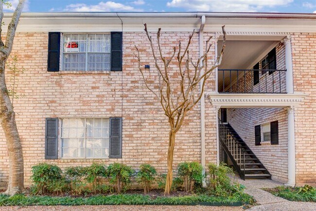 Building Photo - 7900 Westheimer Rd
