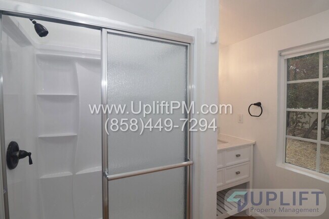 Building Photo - 4010 Imperial Dr