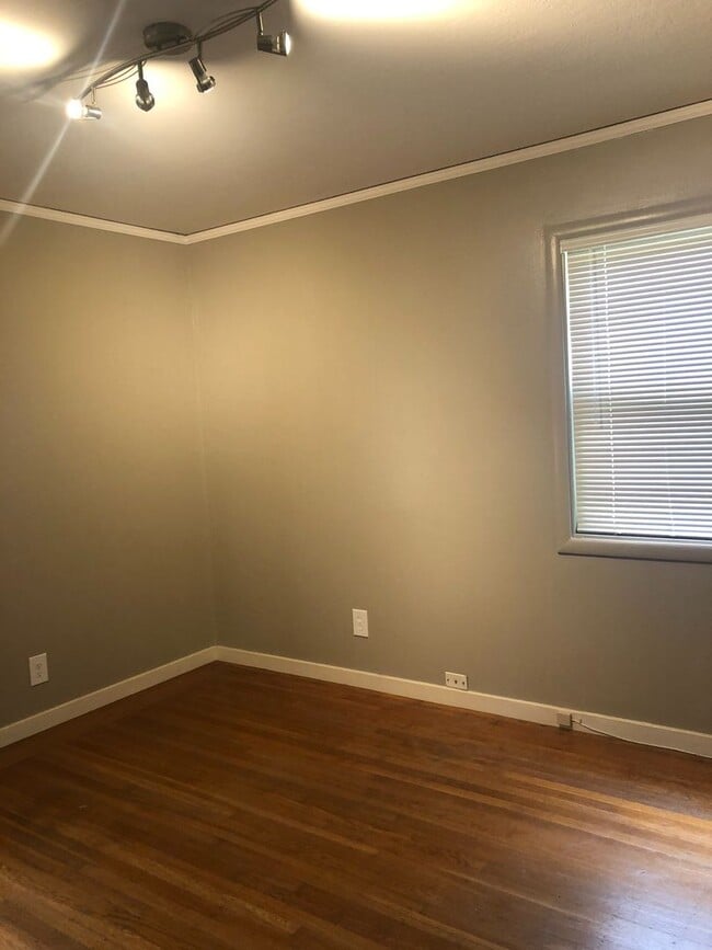 Building Photo - Cute Sacramento Home - Photos Coming Soon