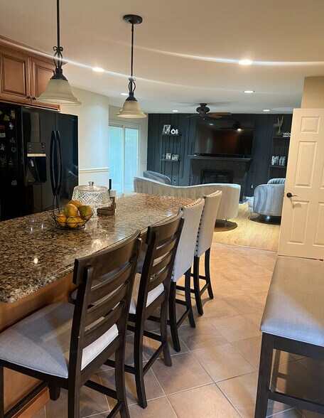 Building Photo - 403 Kokomo Ct