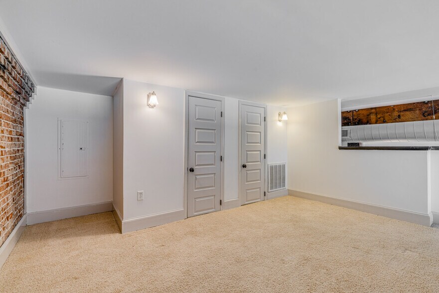 Loft space for office/study/fitness/guest room - 310 S Main St