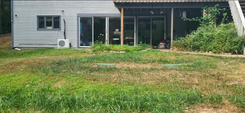 Primary Photo - 84 Clapboard Ridge Rd