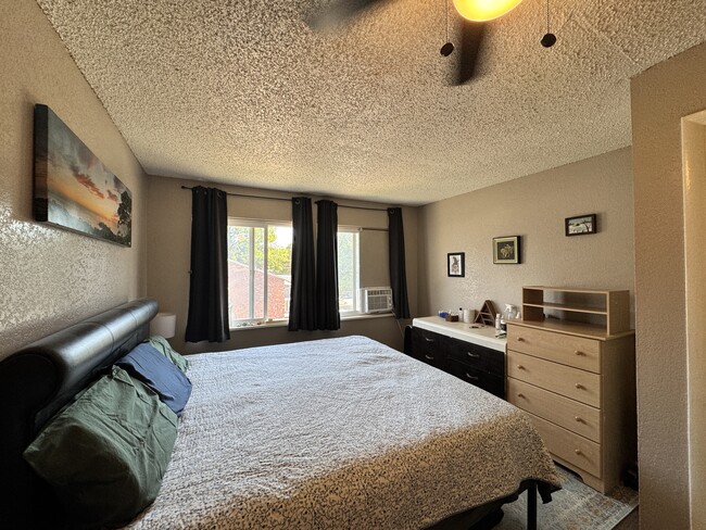 Building Photo - 857 S Van Gordon Ct