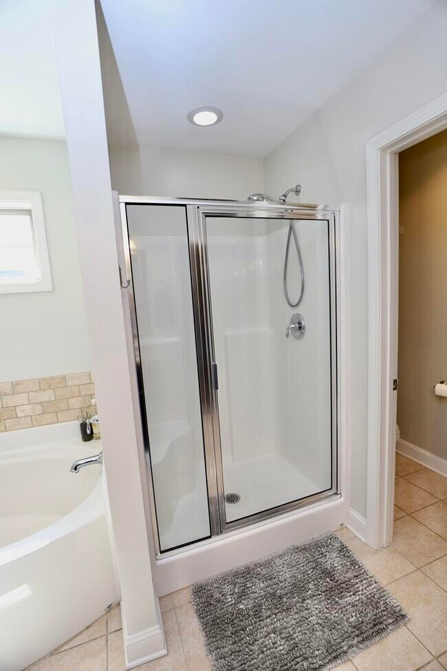 Building Photo - 545 Curlew Cir
