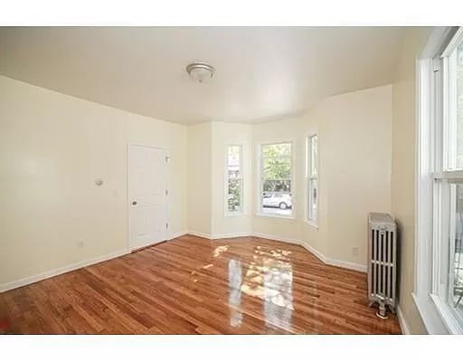 Primary Photo - 375 Prospect St