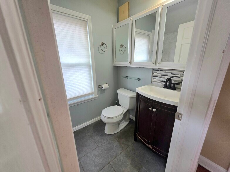 Building Photo - 4017 S 1st St