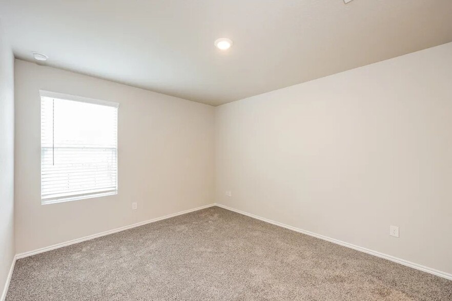 Building Photo - 14628 Calaveras Creek