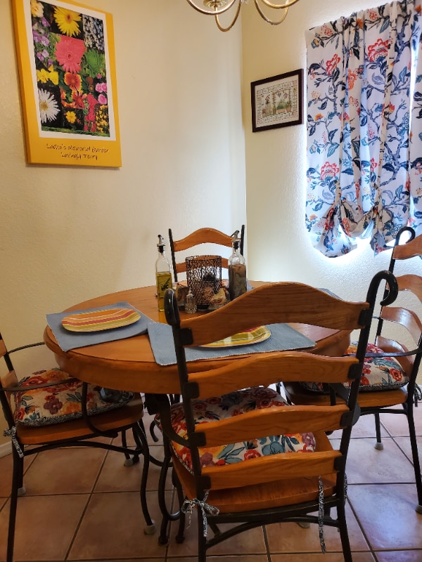 Building Photo - 332 Vista Del Angel SW