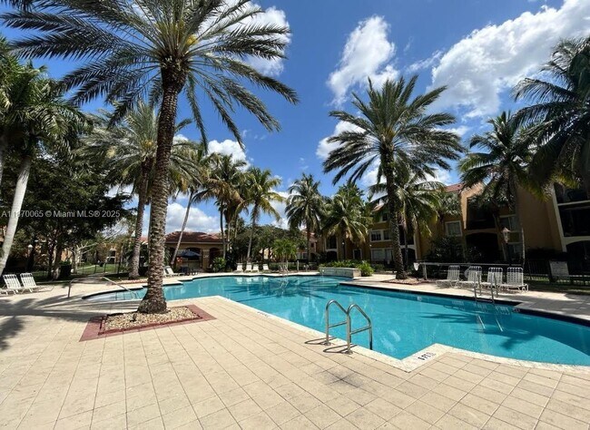 Building Photo - 8020 N Nob Hill Rd