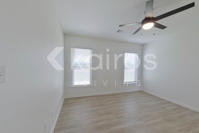 Building Photo - 101 Carencro St