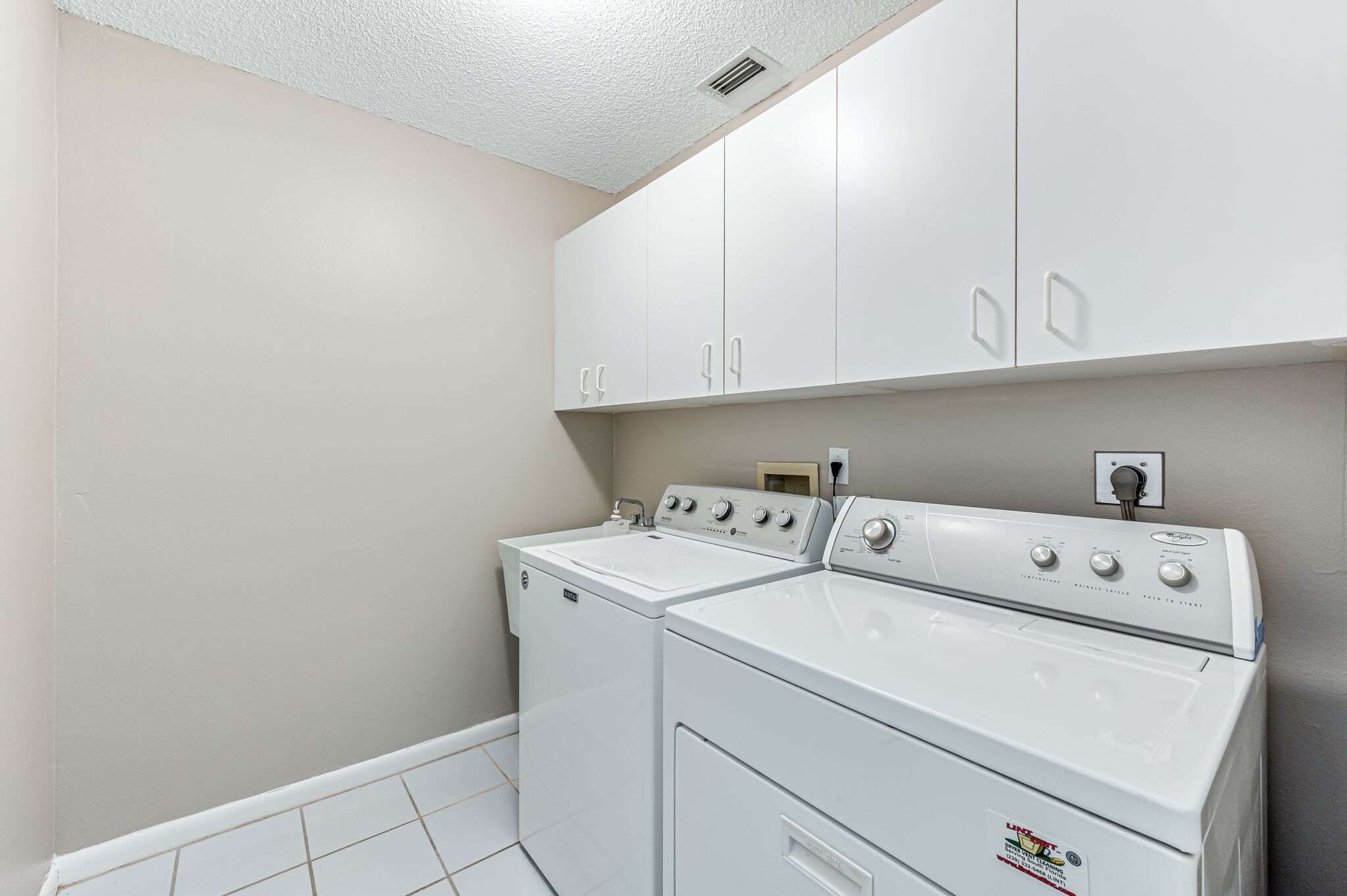 Building Photo - 2201 McGregor Park Cir