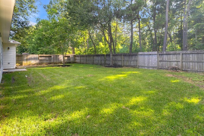 Building Photo - 16413 Danika Oak