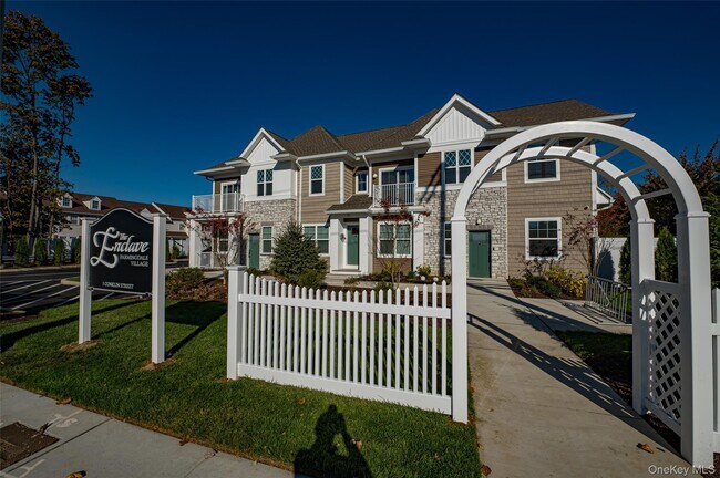 Building Photo - 1 Conklin St